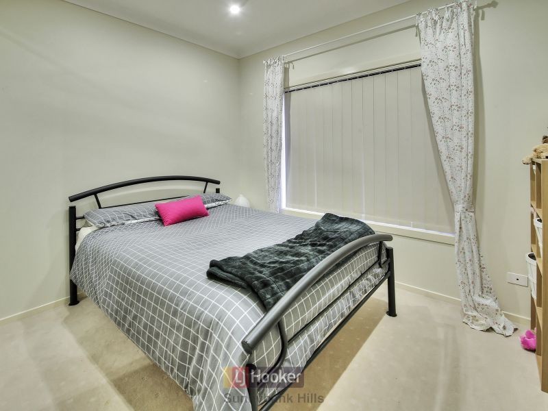 17 Cleveland Place, Stretton QLD 4116