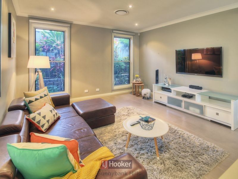 2 Meredith Street, Eight Mile Plains QLD 4113