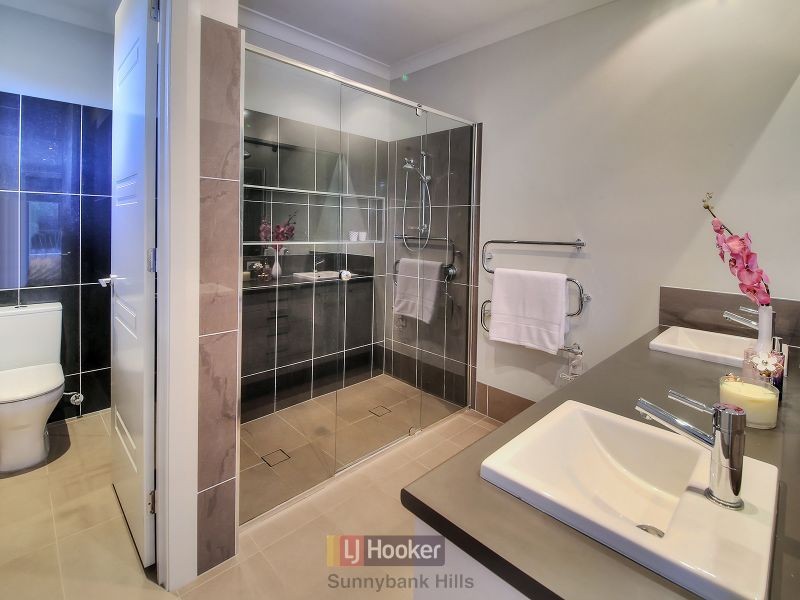 2 Meredith Street, Eight Mile Plains QLD 4113