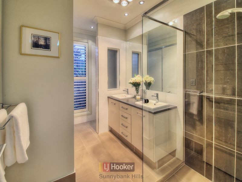 2 Meredith Street, Eight Mile Plains QLD 4113