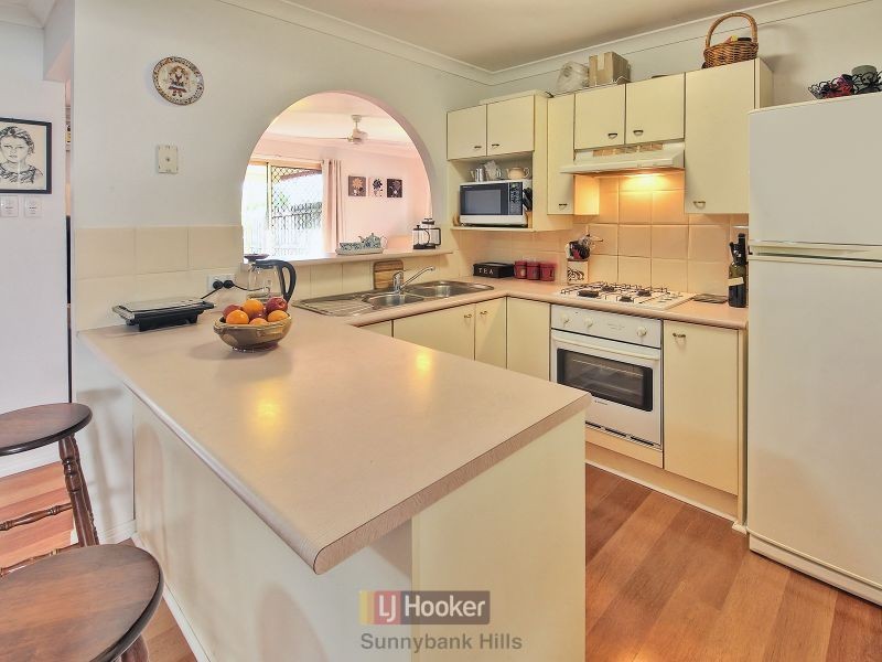 16 Shapcott Place, Runcorn QLD 4113