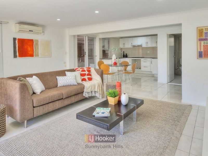 46 Macadamia Street, Macgregor QLD 4109