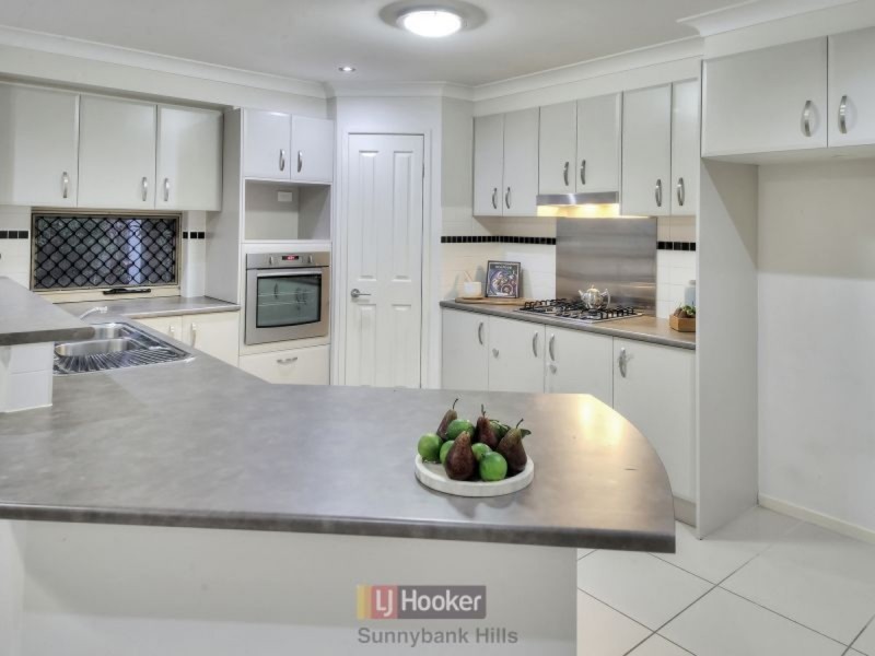 58 Bufalino Street, Parkinson QLD 4115