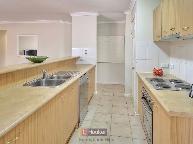 5 Innes Close, Parkinson QLD 4115