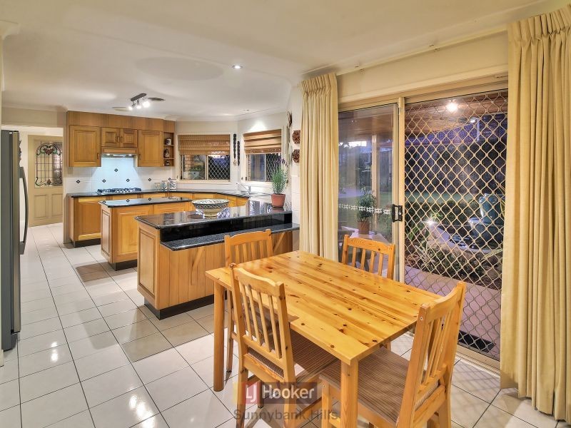 13 Reagan Place, Stretton QLD 4116