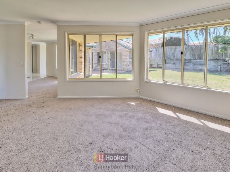 11 Daffodil Crescent, Calamvale QLD 4116