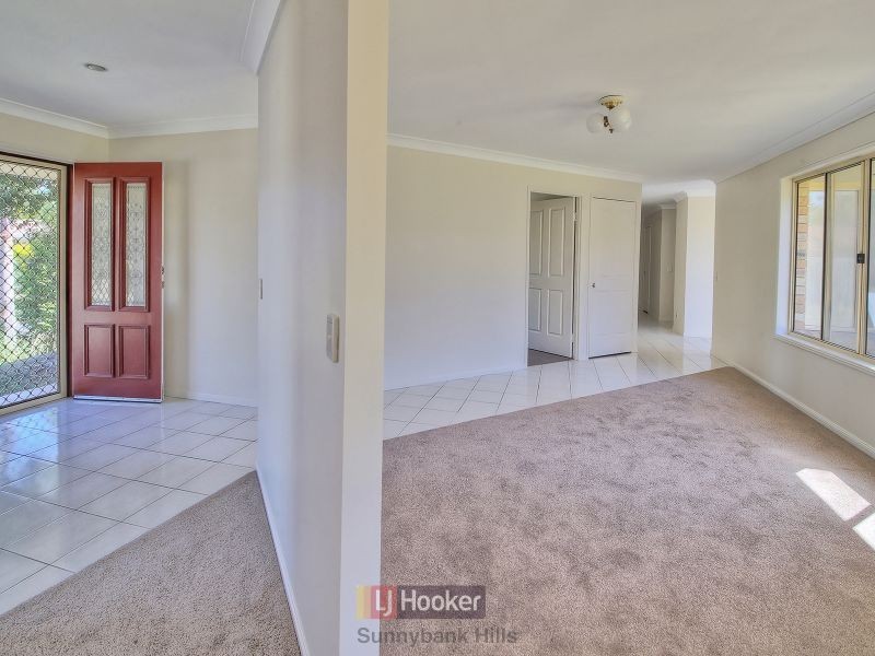 11 Daffodil Crescent, Calamvale QLD 4116