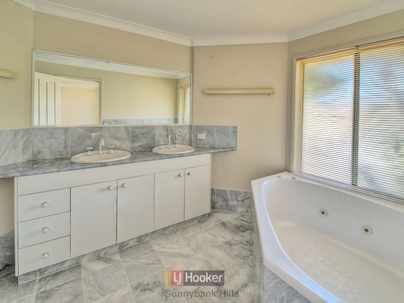 11 Daffodil Crescent, Calamvale QLD 4116