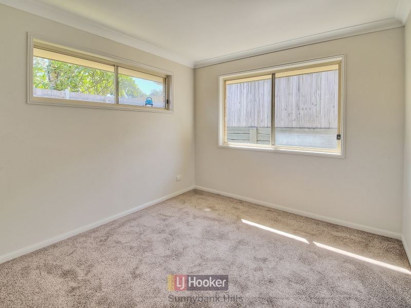 11 Daffodil Crescent, Calamvale QLD 4116