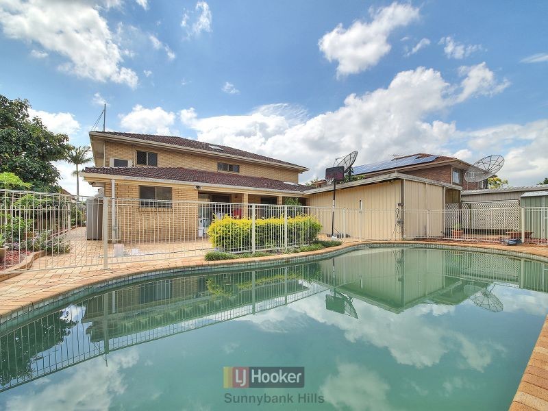 6 Nodosa Street, Robertson QLD 4109
