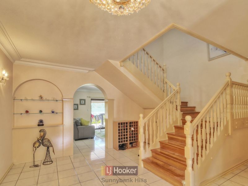 6 Nodosa Street, Robertson QLD 4109