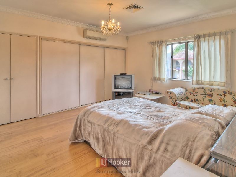 6 Nodosa Street, Robertson QLD 4109