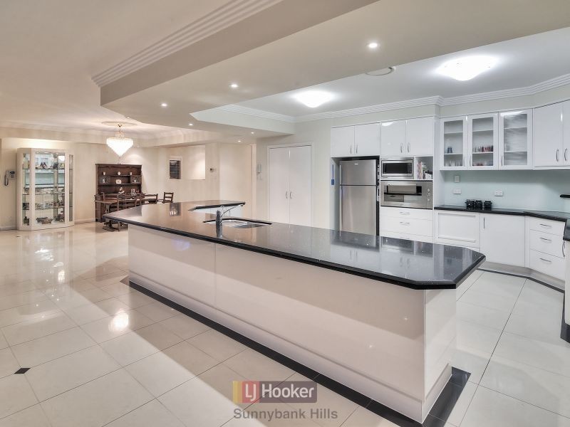 14 Feather Close, Forestdale QLD 4118