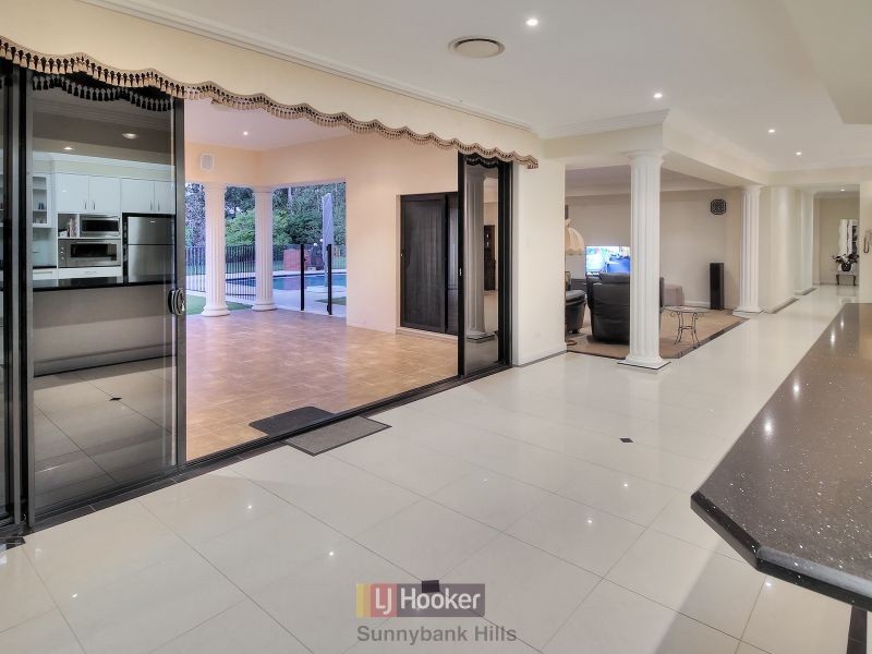 14 Feather Close, Forestdale QLD 4118
