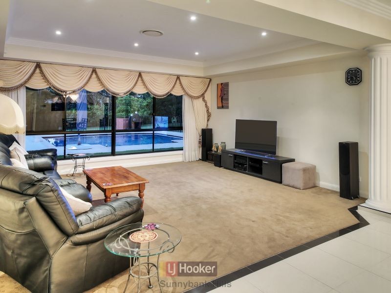 14 Feather Close, Forestdale QLD 4118