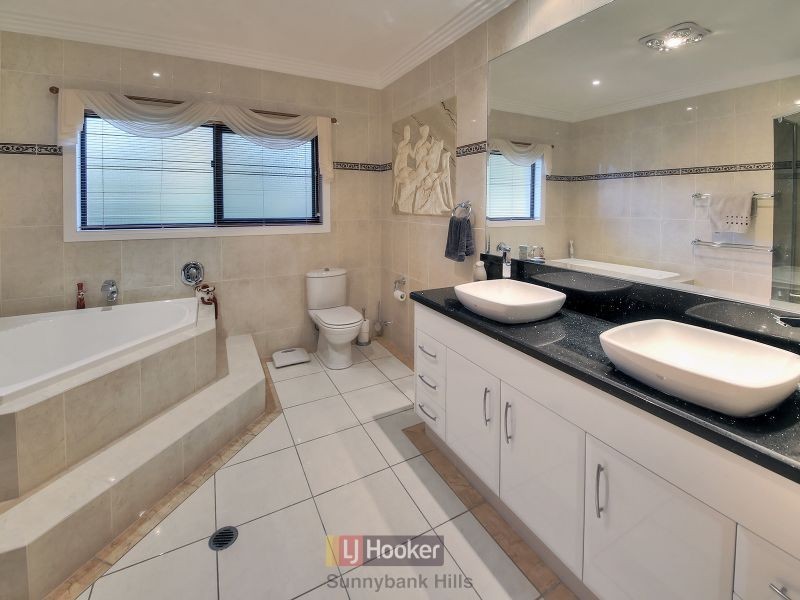 14 Feather Close, Forestdale QLD 4118