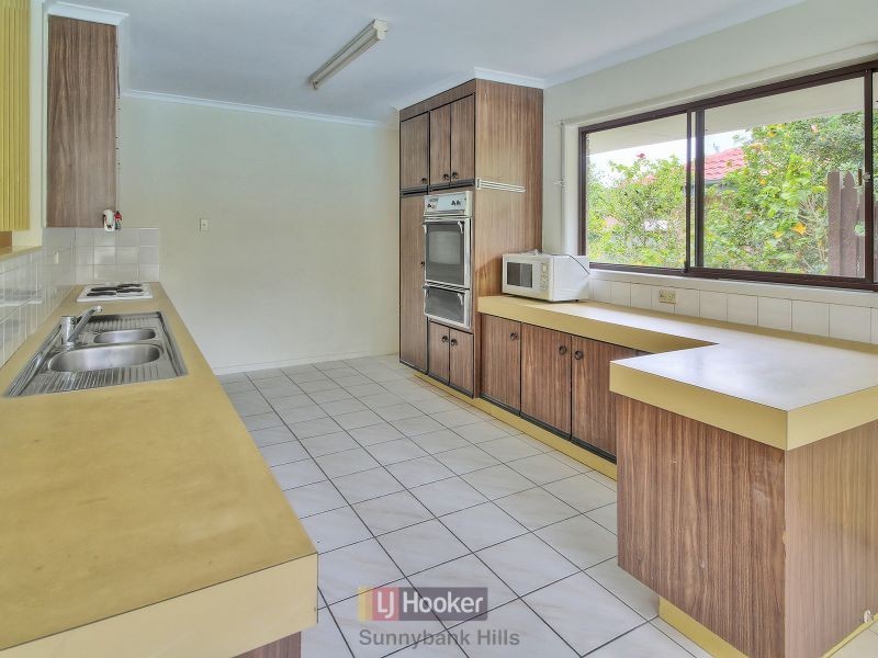 16 Aminta Street, Sunnybank QLD 4109