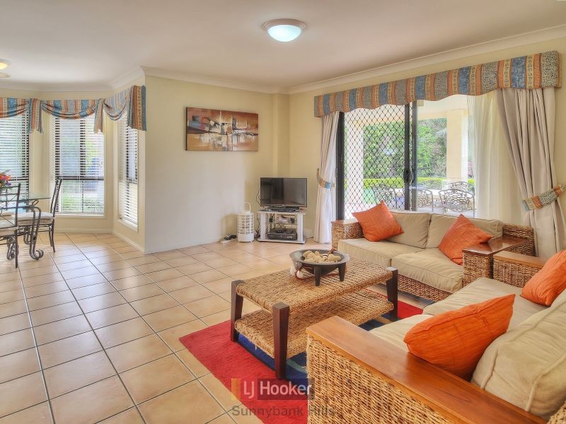 7 Cardigan Place, Sunnybank Hills QLD 4109