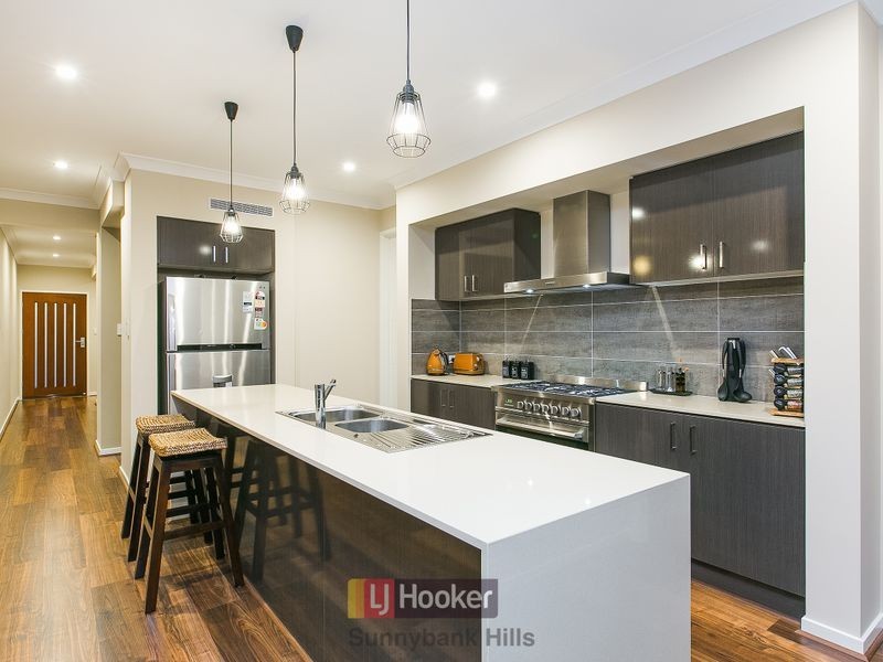 17 Wombat Crescent, Rochedale QLD 4123