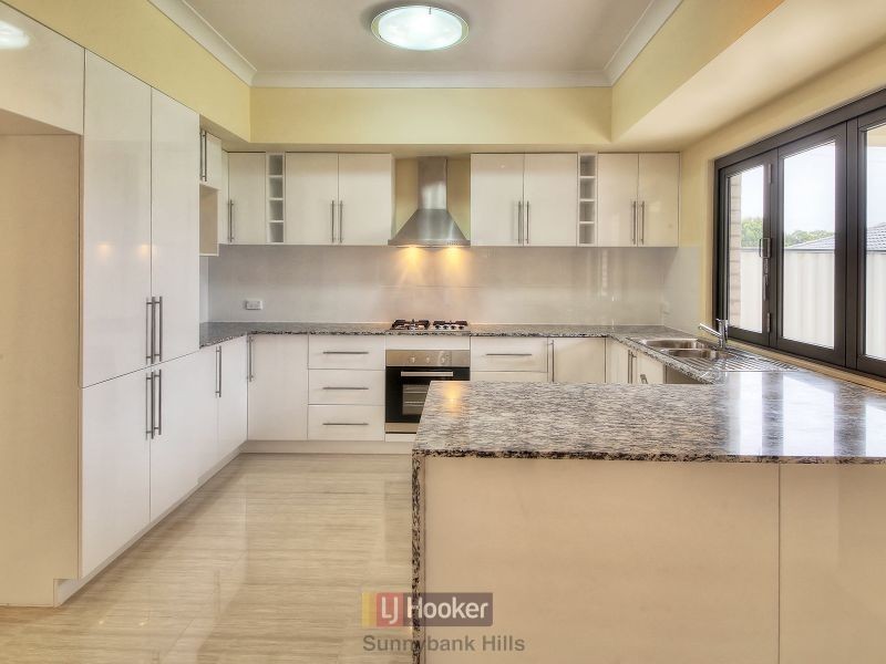 8 Nectarine Street, Runcorn QLD 4113