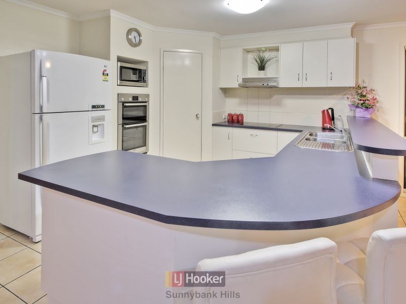 31 Regency Place, Stretton QLD 4116