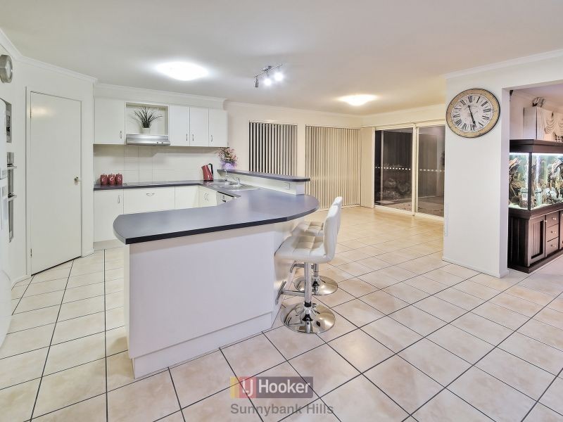 31 Regency Place, Stretton QLD 4116