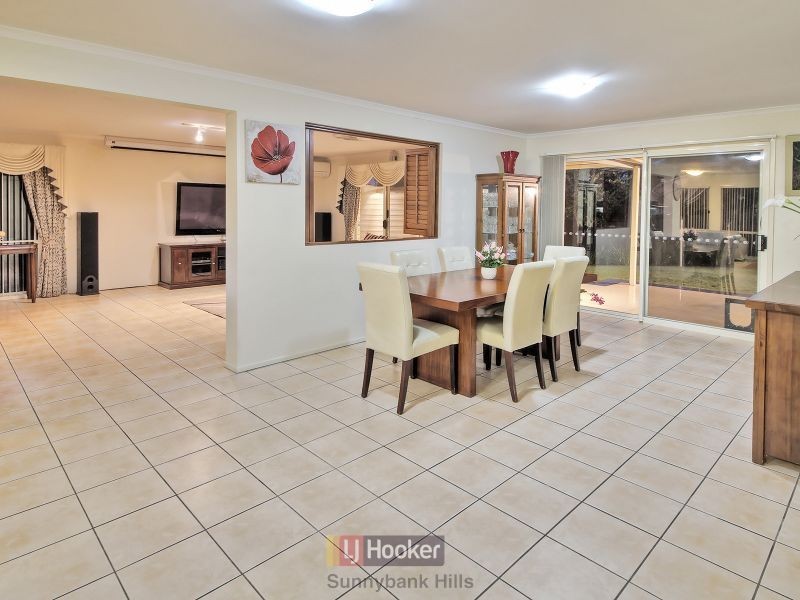 31 Regency Place, Stretton QLD 4116