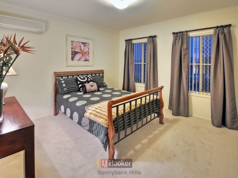 31 Regency Place, Stretton QLD 4116