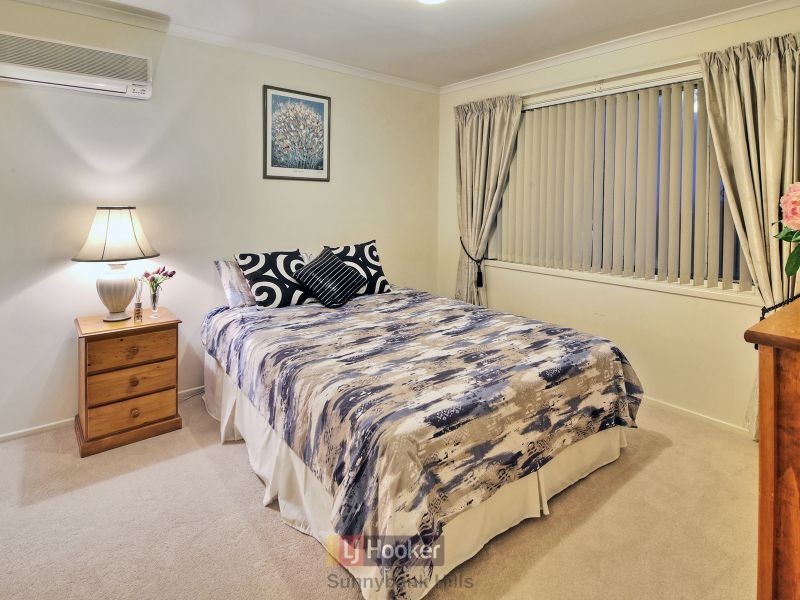31 Regency Place, Stretton QLD 4116