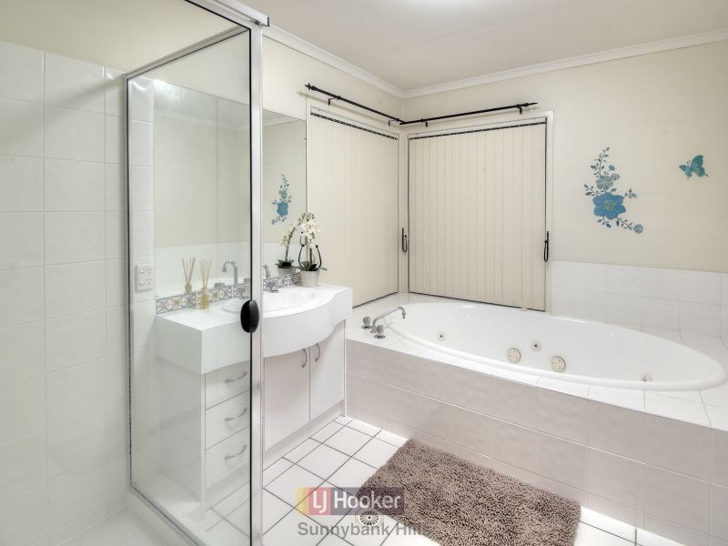 31 Regency Place, Stretton QLD 4116