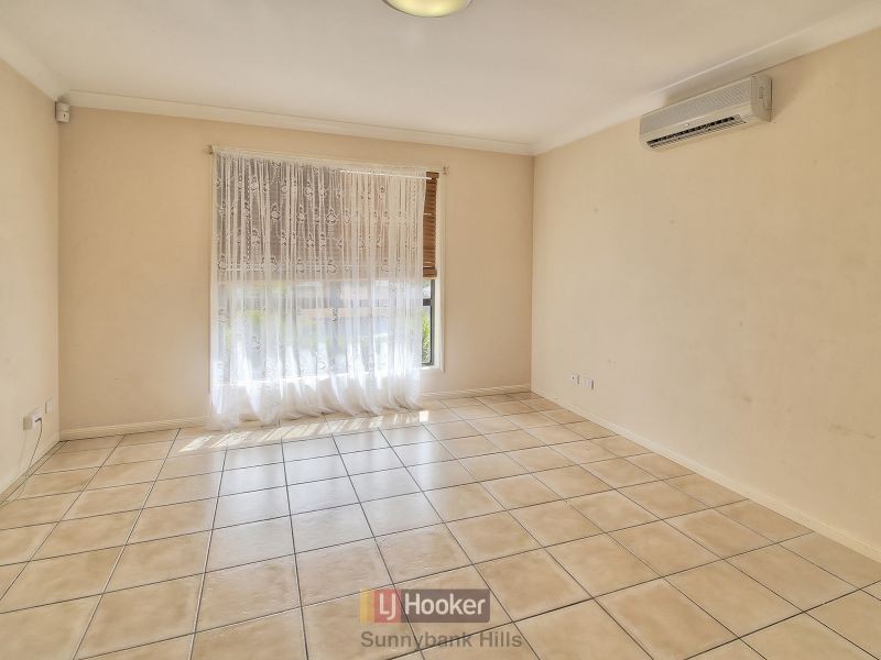 12 Mayfair Place, Stretton QLD 4116