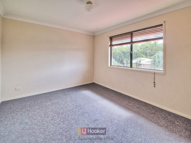 12 Mayfair Place, Stretton QLD 4116