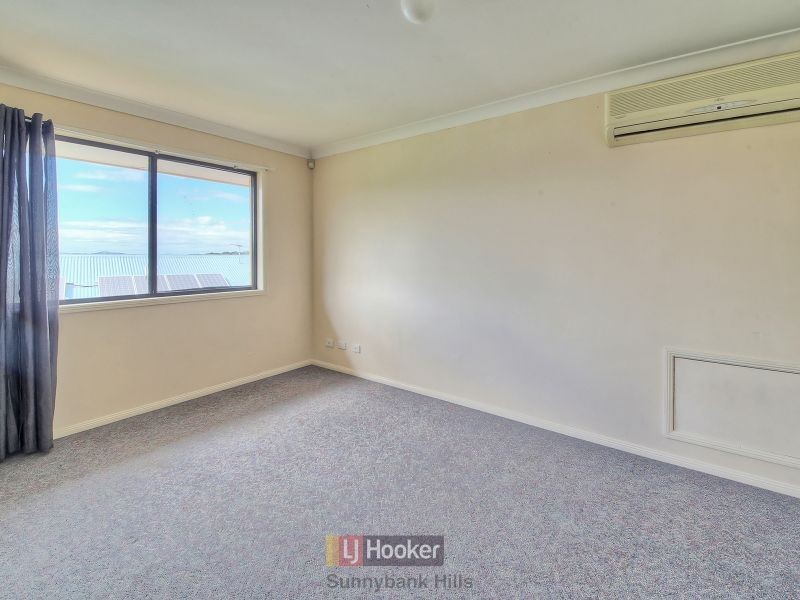 12 Mayfair Place, Stretton QLD 4116