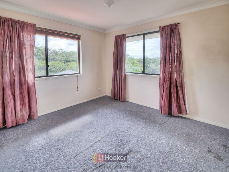 12 Mayfair Place, Stretton QLD 4116