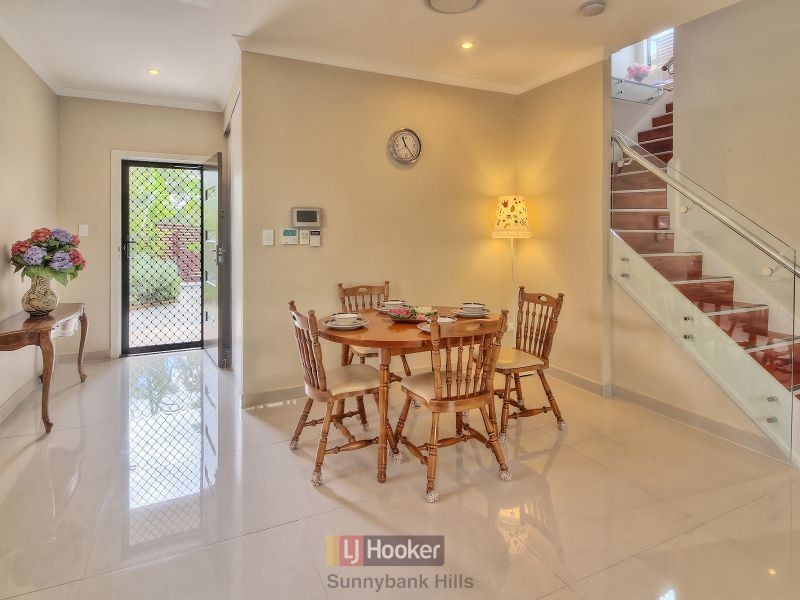 25 Doulton Street, Calamvale QLD 4116