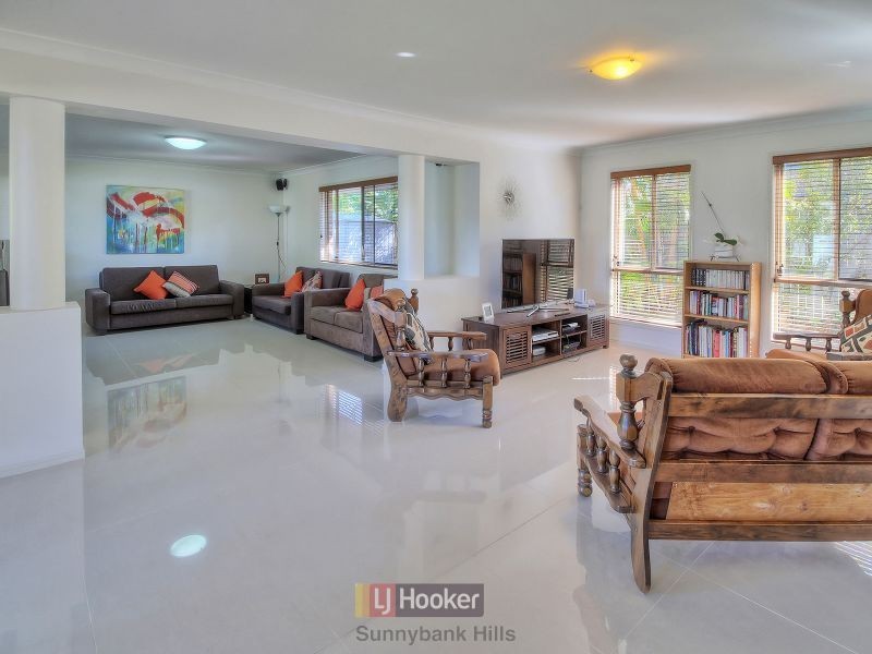 3 Marigold Close, Calamvale QLD 4116