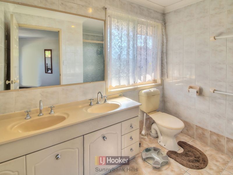 3 Marigold Close, Calamvale QLD 4116