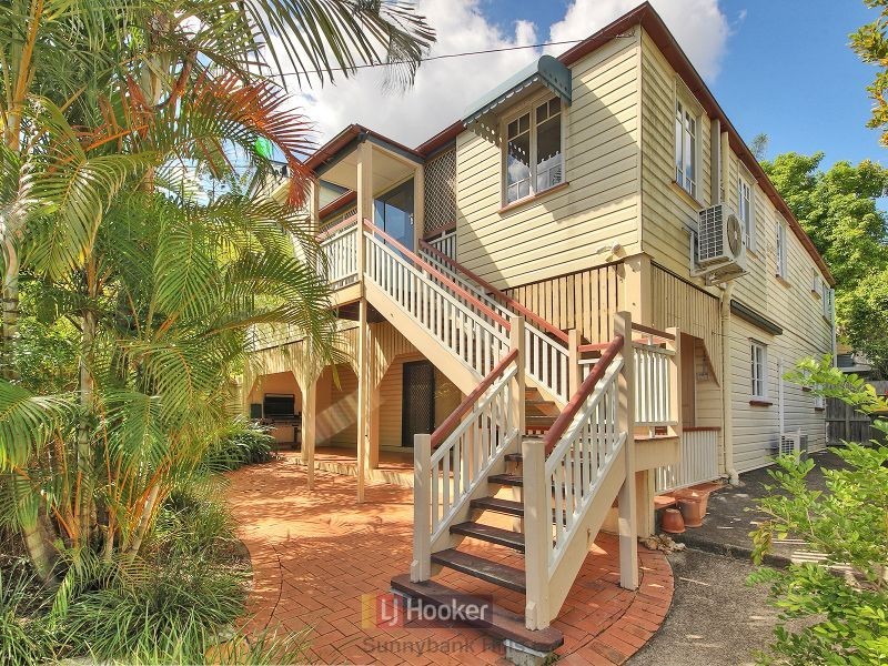 8/56 Central Avenue, Indooroopilly QLD 4068