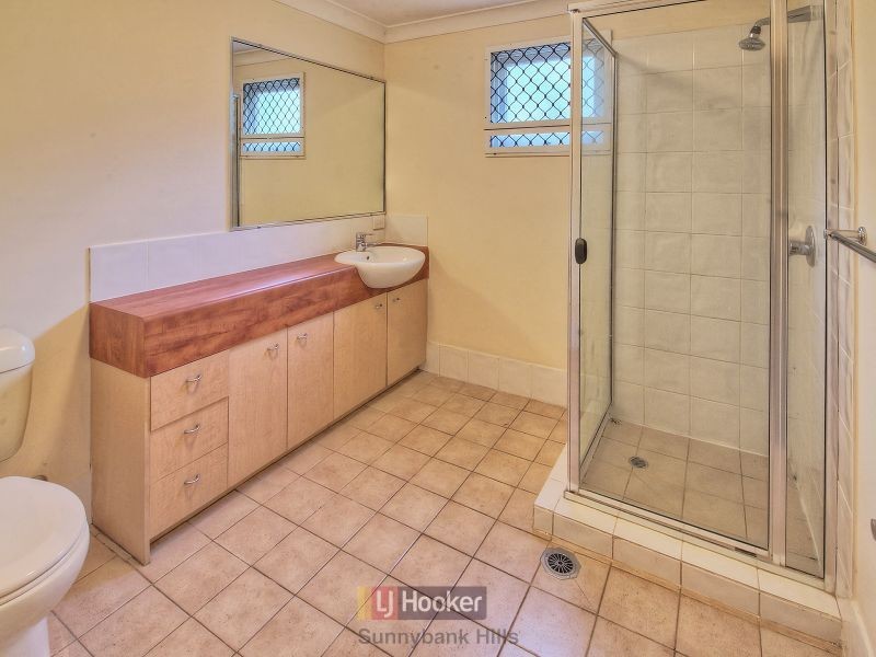 8/56 Central Avenue, Indooroopilly QLD 4068