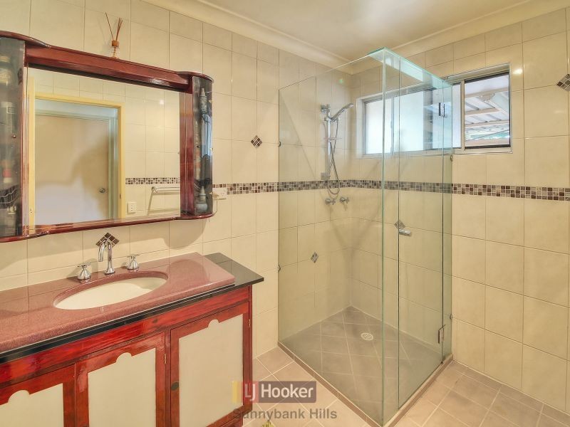 40 Estramina Road, Regents Park QLD 4118