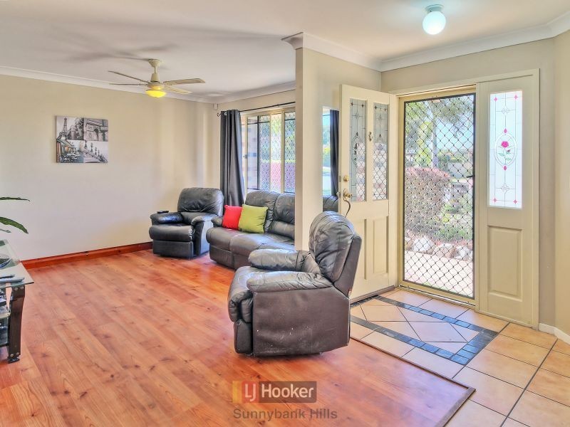 60 Solandra Crescent, Calamvale QLD 4116