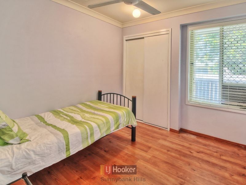 60 Solandra Crescent, Calamvale QLD 4116