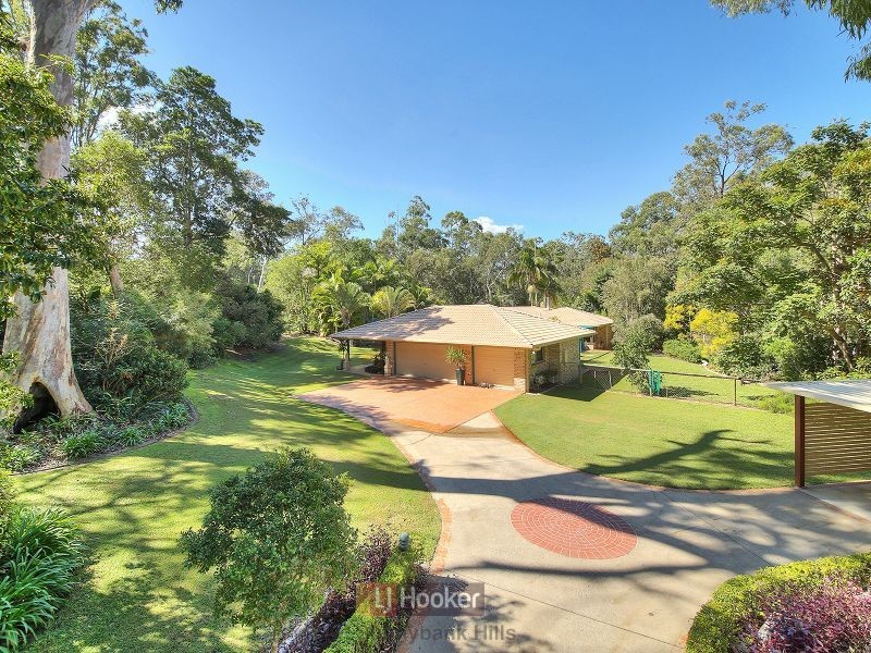 8 Saracen Court, Forestdale QLD 4118