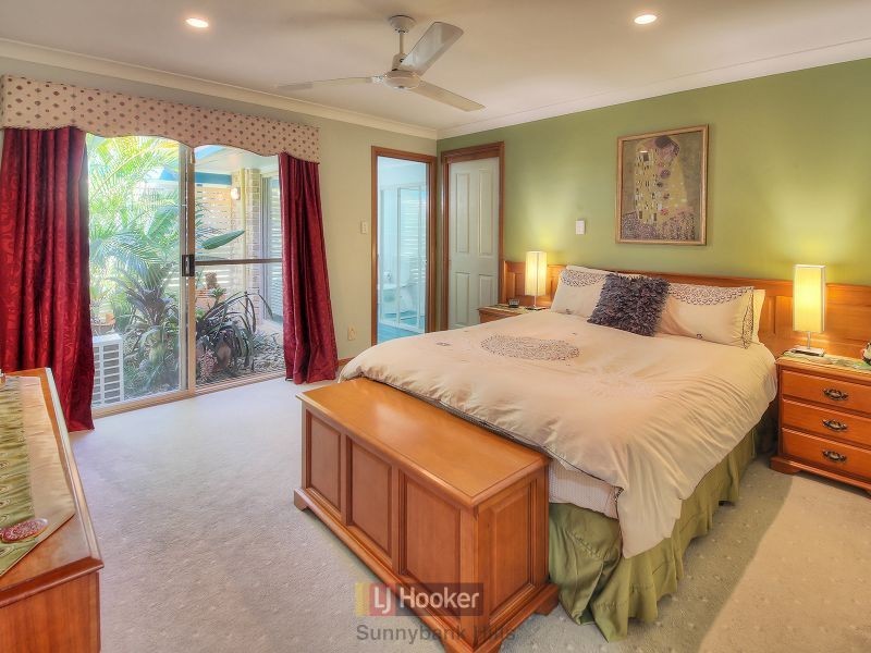 8 Saracen Court, Forestdale QLD 4118