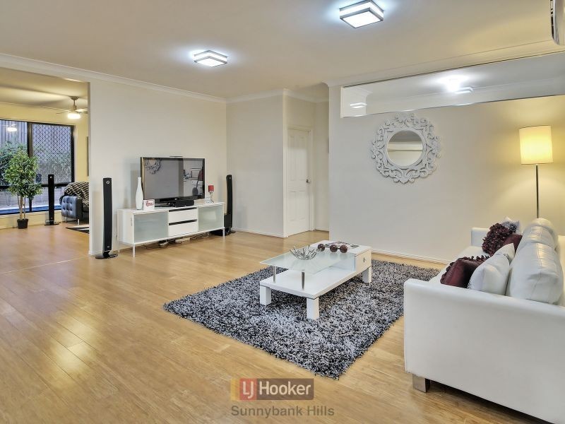 87 Alfred Circuit, Calamvale QLD 4116