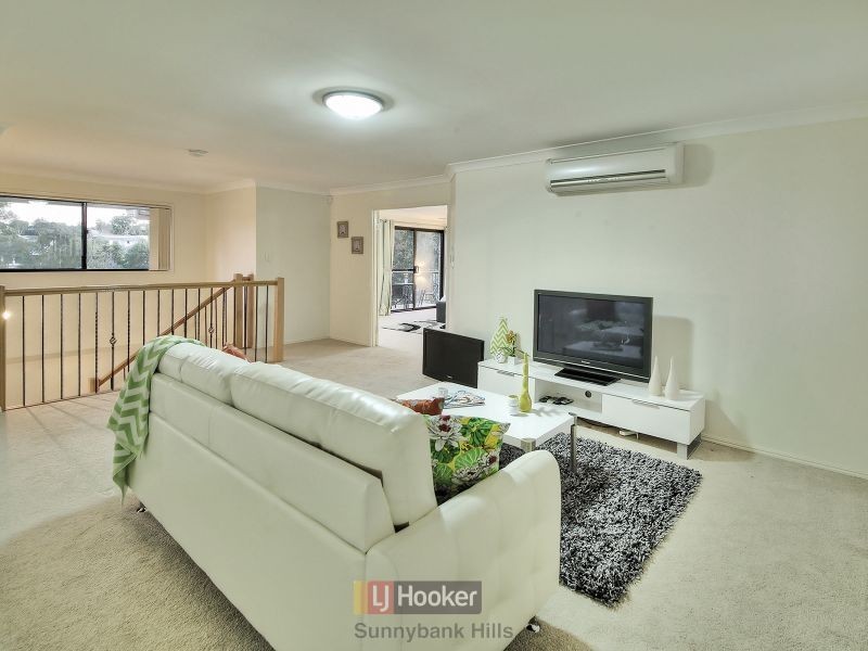 87 Alfred Circuit, Calamvale QLD 4116