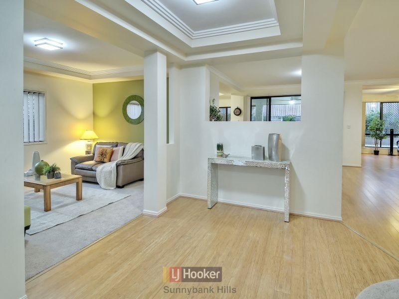 87 Alfred Circuit, Calamvale QLD 4116