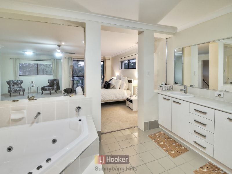 87 Alfred Circuit, Calamvale QLD 4116