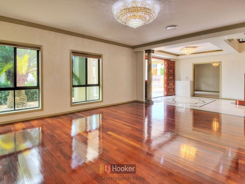 27 Hawthorn Circuit, Stretton QLD 4116