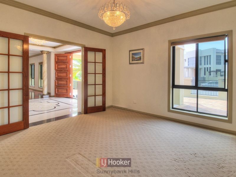 27 Hawthorn Circuit, Stretton QLD 4116